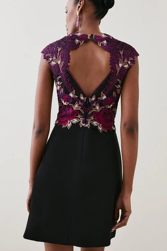 Promo ๐คฉ Karen Millen Metallic Guipure Lace Mirrored Mini ๐ Dress ๐ฏ 7 Promo ๐คฉ Karen Millen Metallic Guipure Lace Mirrored Mini ๐ Dress ๐ฏ - Image 5